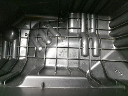 2014 Hyundai Accent Air Cleaner Box Filter Assembly OEM