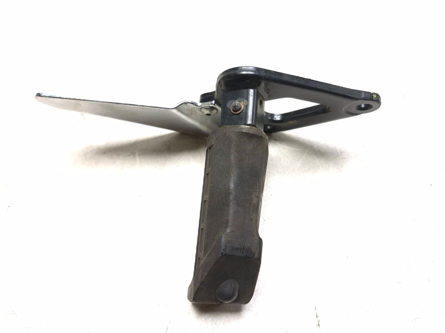 2006 Suzuki Gs 500fk Footrest Front Left OEM