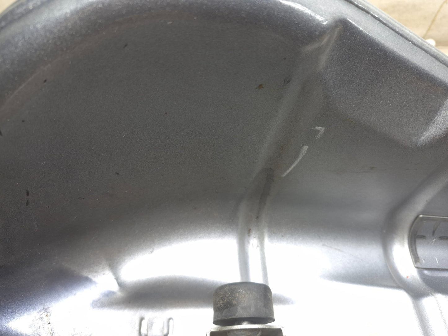 2001 Kawasaki Vulcan 1500 Vn1500 Classic Fuel Tank OEM