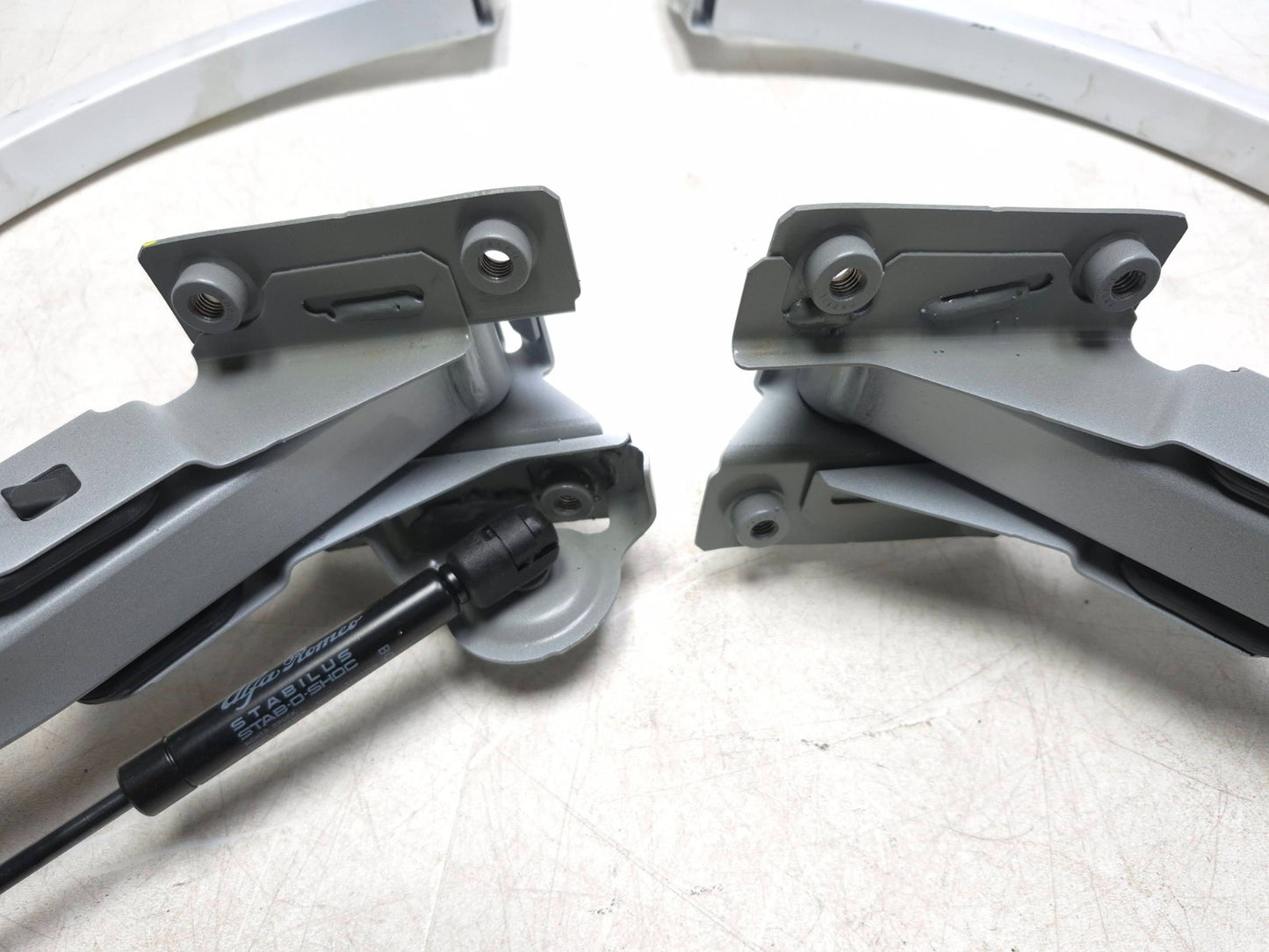 2021 Alfa Romeo Giulia Trunk Lid Hinge Pair Oem✅