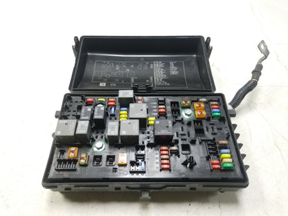 2010 - 2011 Cadillac SRX Engine Fuse Box Relay OEM