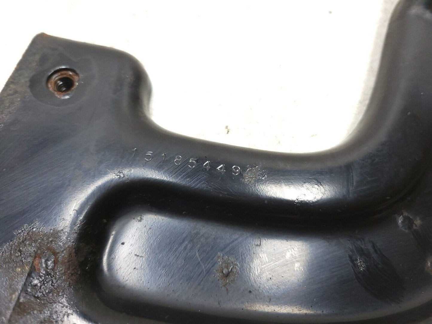 10-14 Chevrolet Suburban Front Fender Brace Left & Right Pair OEM