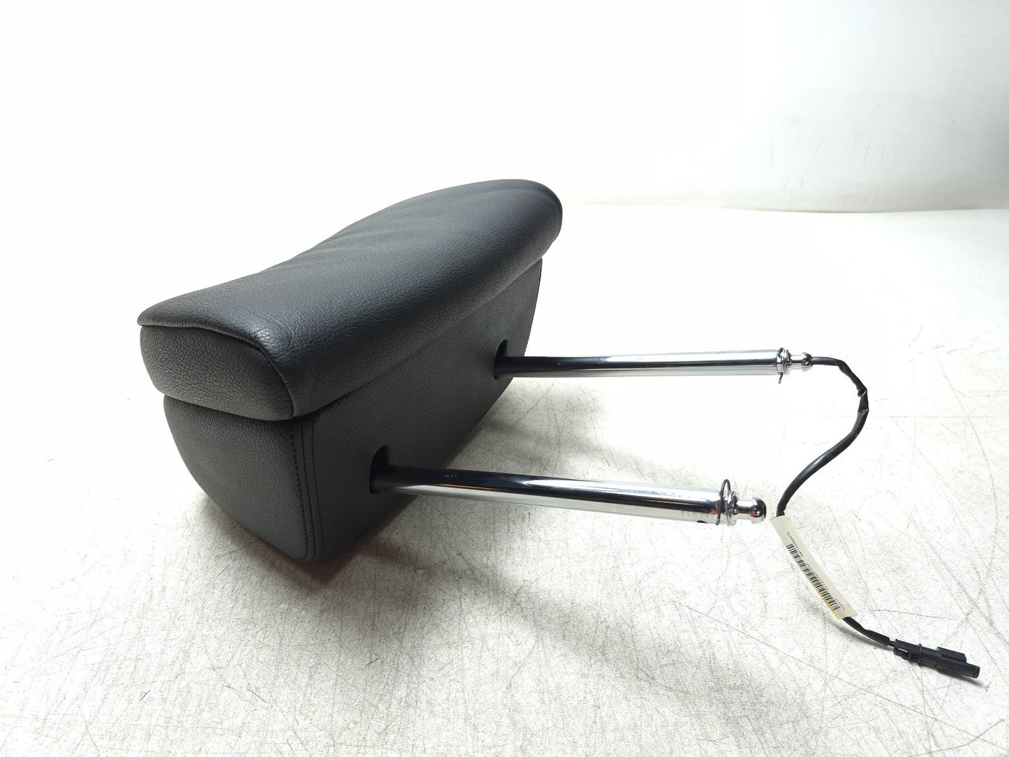 2008 BMW X6 Front Left Headrest Black Leather Nevada OEM
