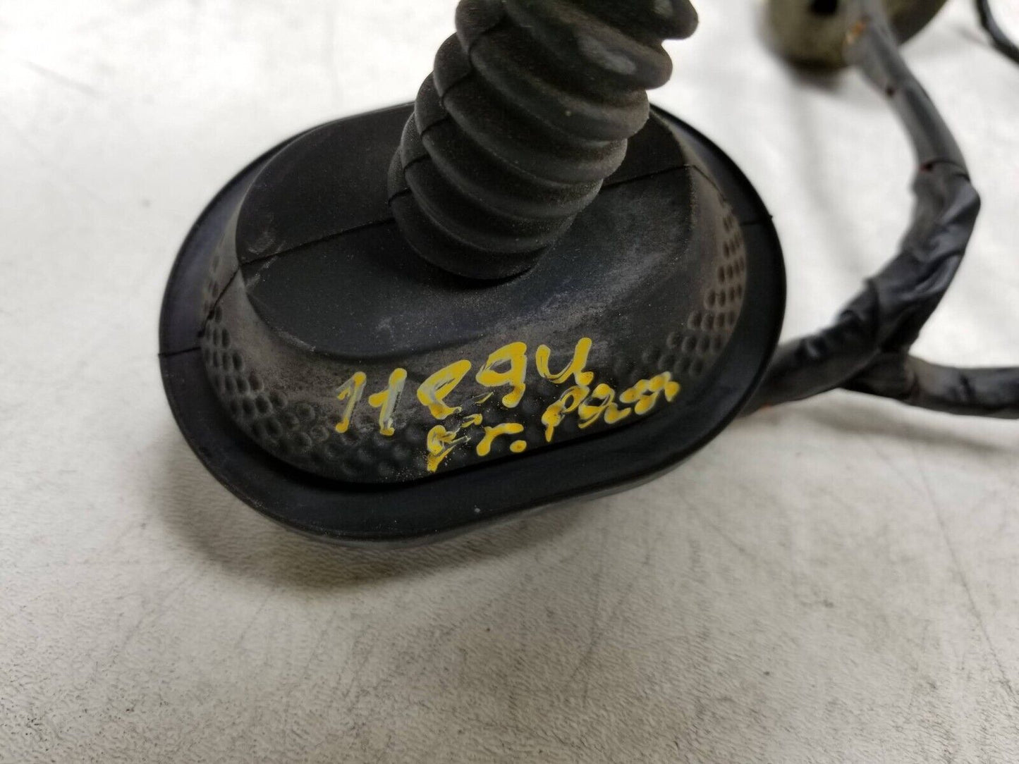 2010 2011 Chevrolet Equinox Door Wire Harness Front Passenger Side Right OEM