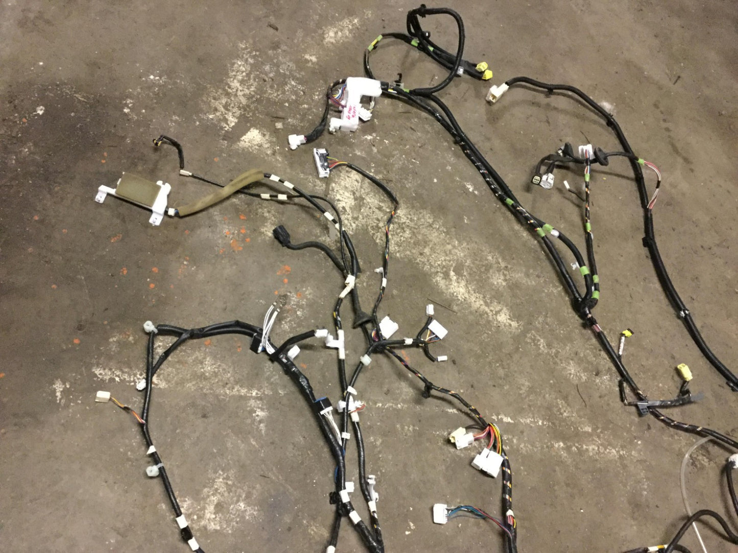 2009 Toyota Prius Interior Floor Wire Wiring Harness 82161-47330 OEM