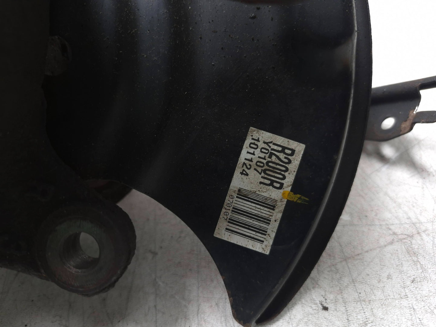2011 Scion Tc Rear Spindle Knuckle Wheel Hub Passenger Side Right OEM
