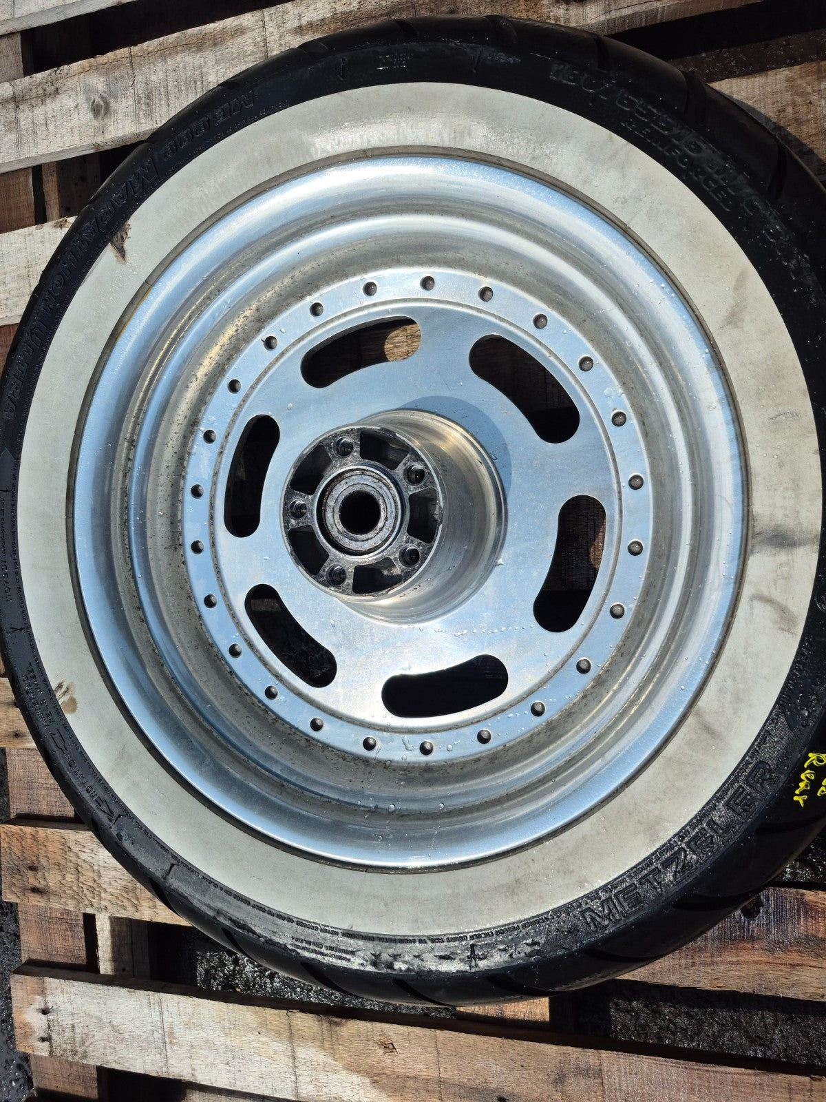 2008 Harley-davidson Dyna Fat Bob Fxdf Rear Wheel Rim & Tire OEM