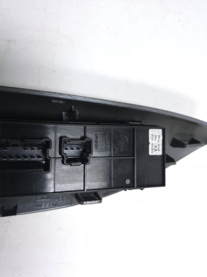 2015 Nissan Juke Power Window Master Switch Door Window Button OEM