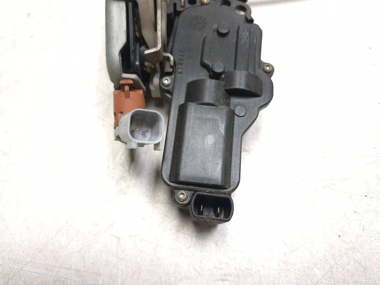 2008 Lincoln Navigator Front Door Lock Latch Actuator Passenger Side Right OEM