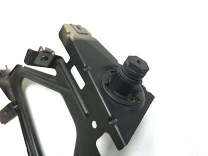 2011 BMW 750li Front Fender Mount Bracket Support Left & Right OEM