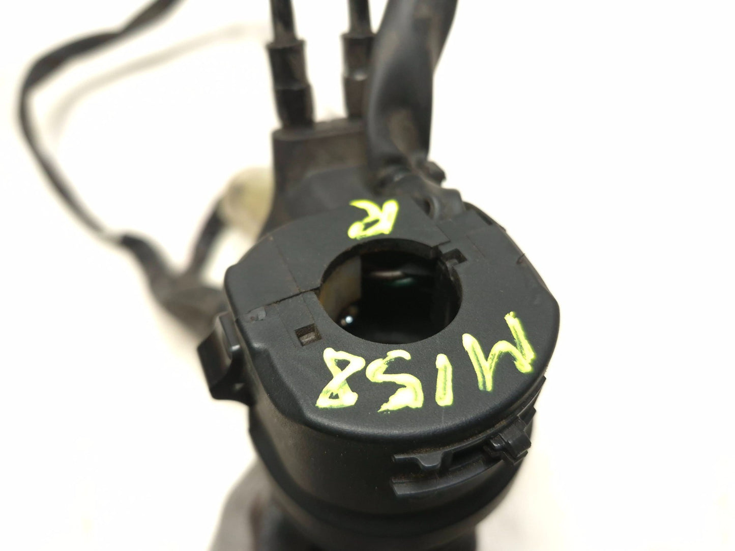 2024 Yamaha R3 Yzfr3 Right Handlebar Kill Switch & Throttle Grip OEM