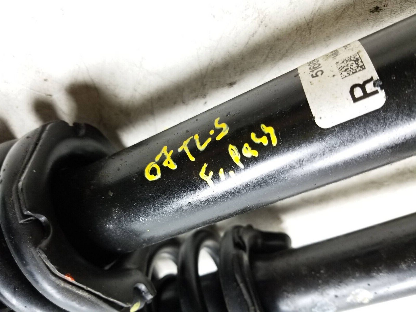 2007 - 2008 Acura Tl Type S Front Shock Strut Absorber With Spring Pair  OEM