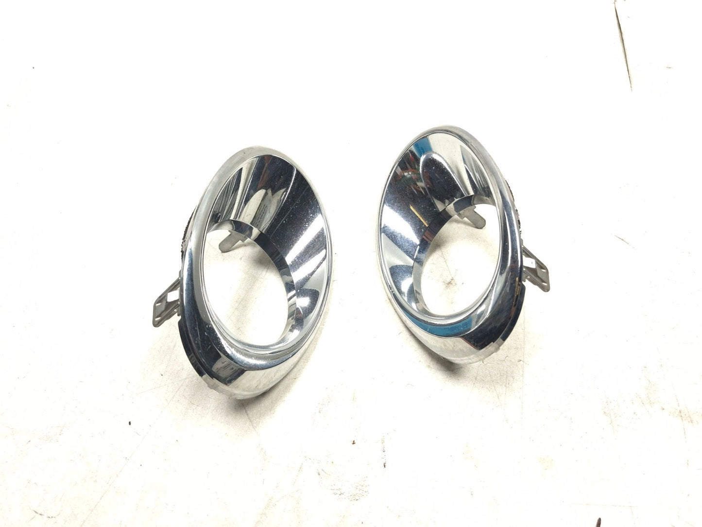 2010 Lexus Hs250h Fog Lamp Bezel Trim Left & Right Pair OEM