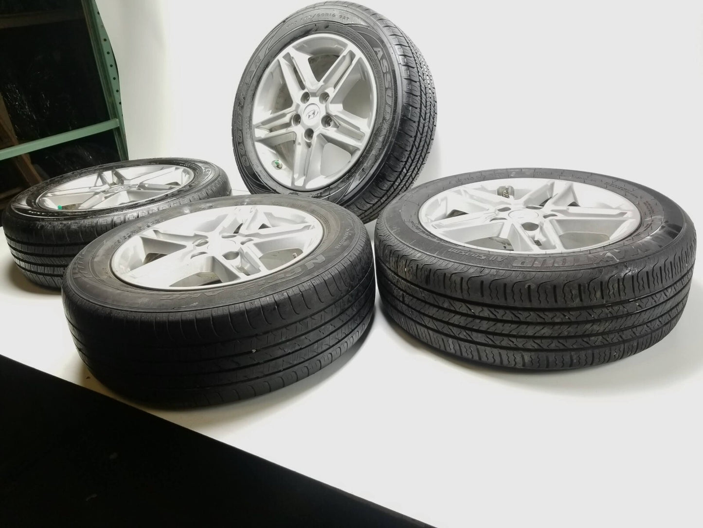 2019 Hyundai Kona Wheel Rim W/ Tire 205/60r16 4pcs OEM 29k Miles