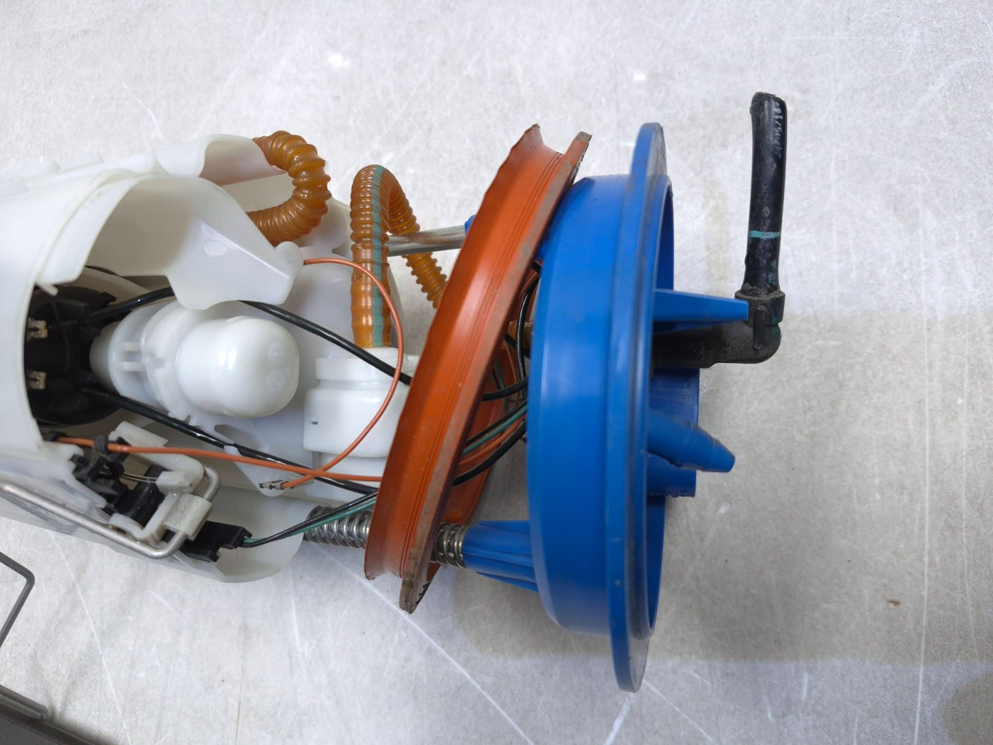 2015 Volkswagen Golf Fuel Pump OEM