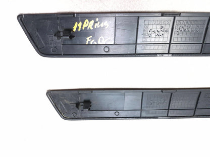 2011 Toyota Prius Front Door Sill Scuff Step Plate Left & Right  OEM