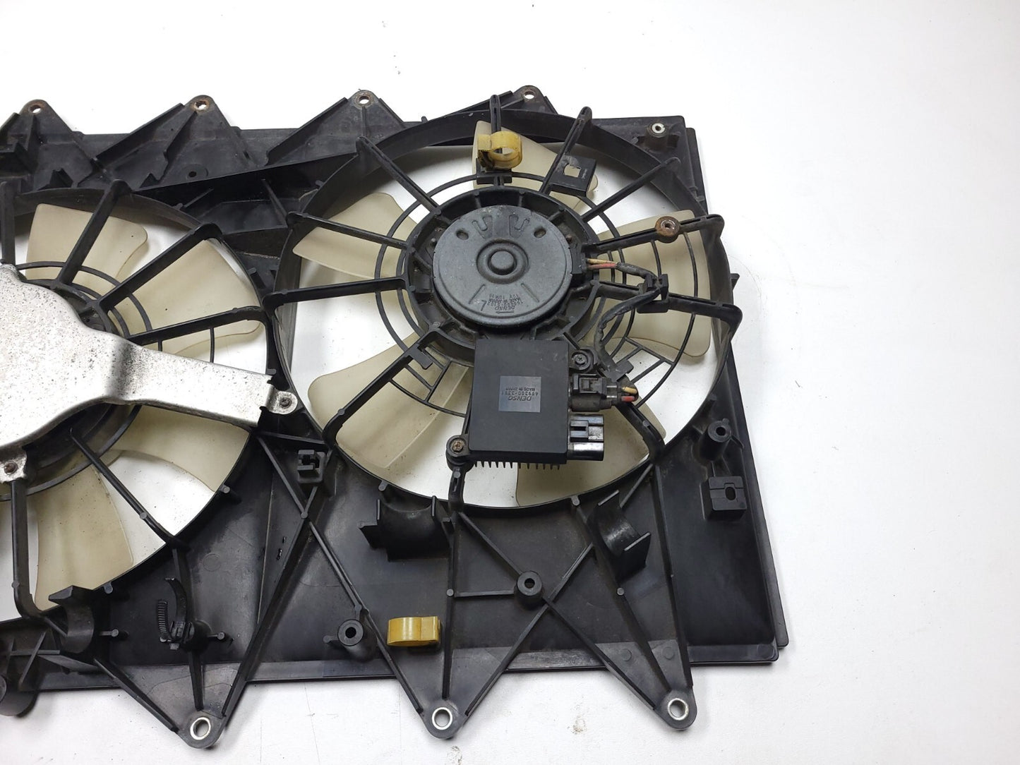 2009 - 2015 Mazda Cx-9 Front Radiator Dual Fan Motor Assembly OEM