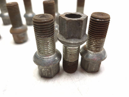 2011 Volkswagen Passat Wheel Bolt 15 Pcs OEM