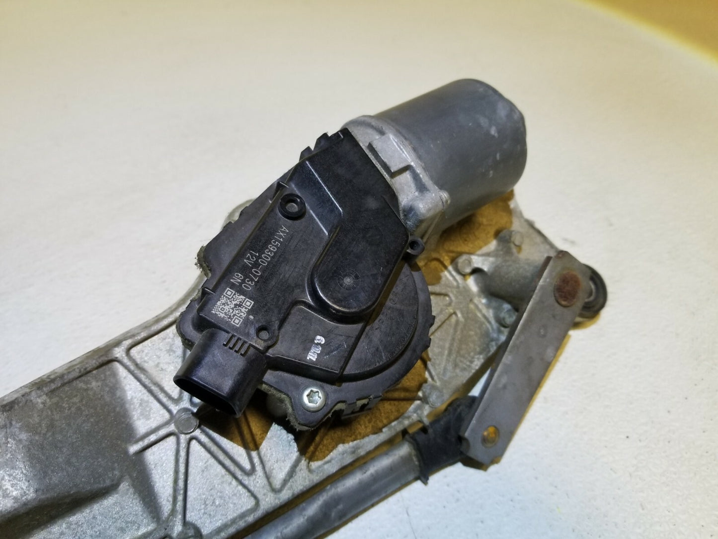 2012 Mitsubishi Eclipse Windshield Wiper Motor W/ Linkage OEM