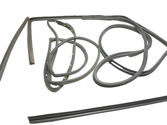 2017 Dodge Journey Front Door Weatherstrip Seal Passenger Side Right 4pcs OEM