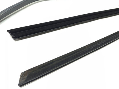 2020 Tesla Model 3 Front Door Seal & Belt Molding Passenger Side 3 Pcs OEM