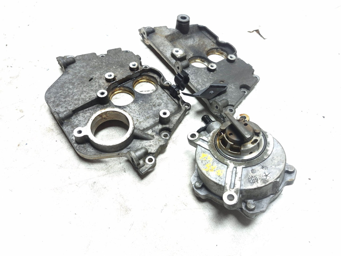 2010 BMW X5 4.8l Timing Cover & Engine Vacuum Pump 3 Pcs OEM