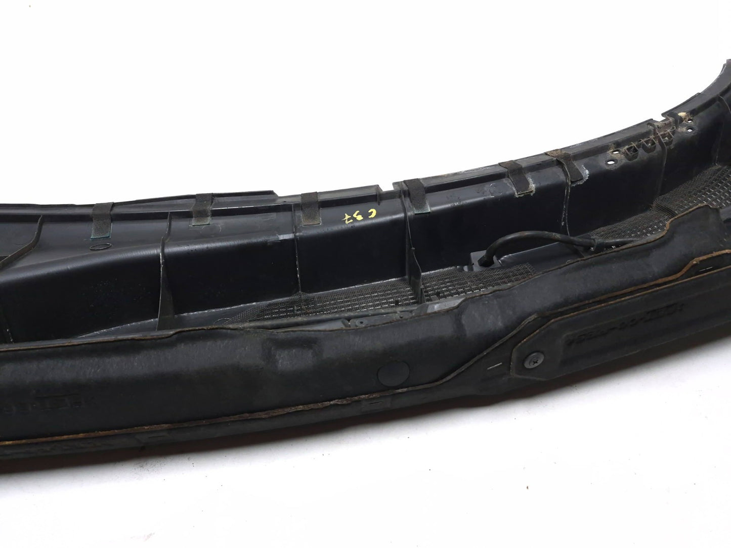 2011 Nissan Juke Windshield Wiper Motor Cover Cowl OEM