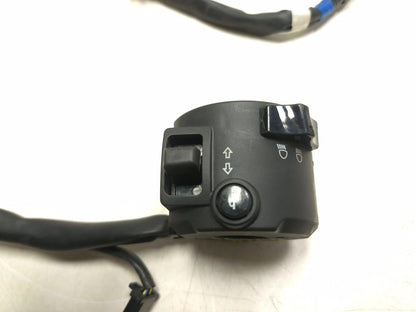 2025 Yamaha Yzf R3 Left Handlebar Switch OEM