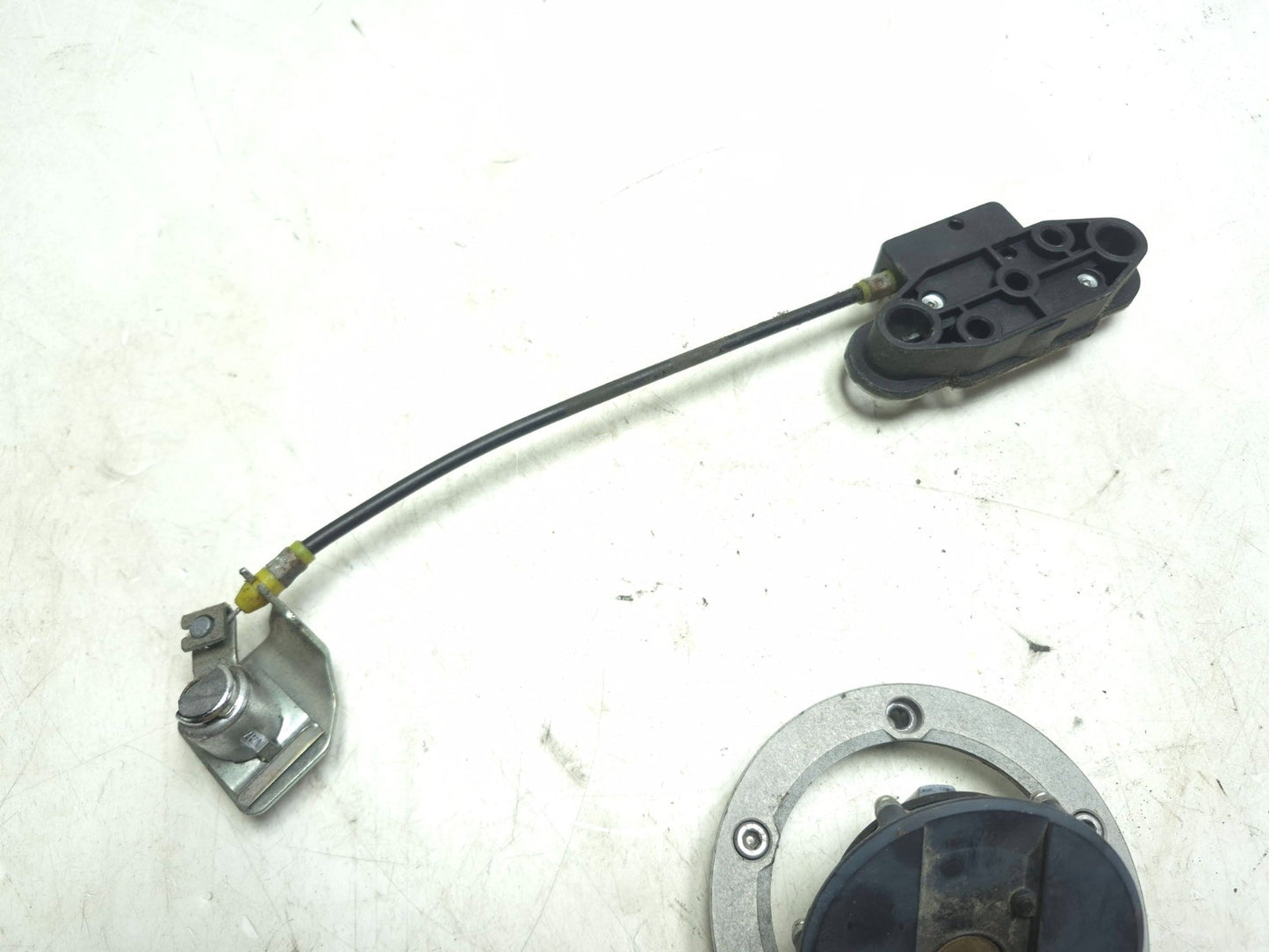 2015 Suzuki Gw250 Ignition Set Key Lock Fuel Tank Cap OEM
