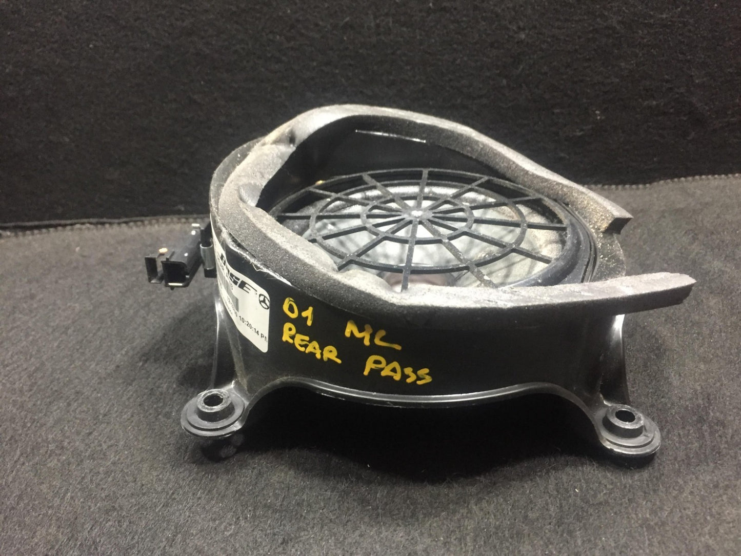 98 99 00 01 Mercedes W163 Rear Passenger Side Door Speaker 1638200802 OEM D34