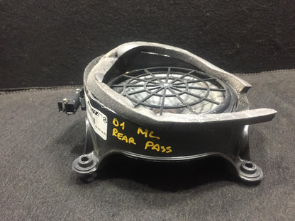 98 99 00 01 Mercedes W163 Rear Passenger Side Door Speaker 1638200802 OEM D34