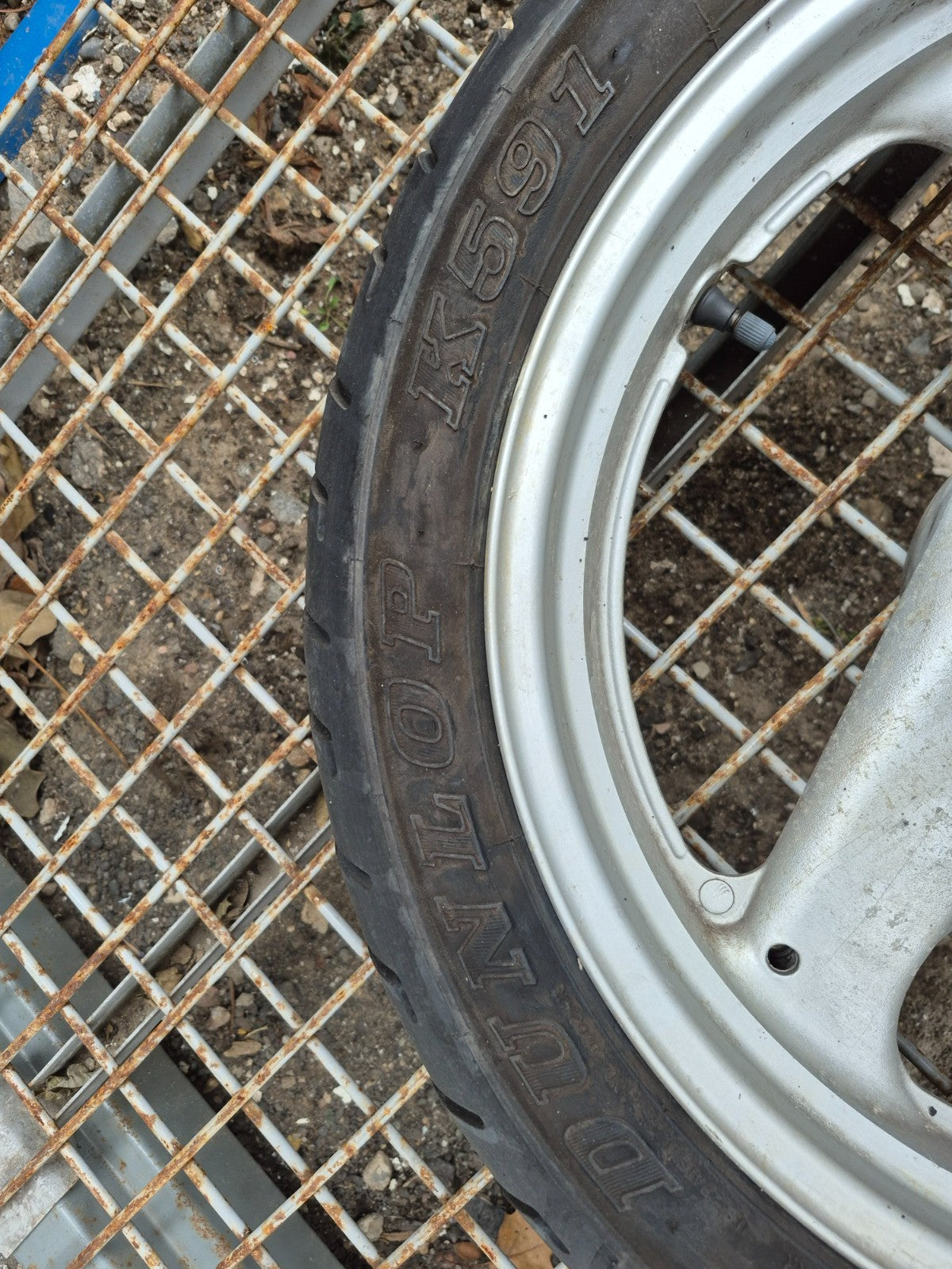 1993 Suzuki Gsx600fp Katana Front & Rear Wheel W/ Tire Pair R 17 OEM
