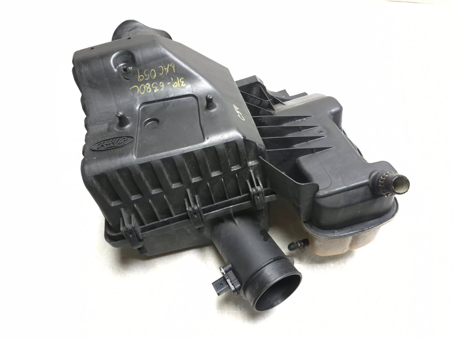 2008 Lincoln Navigator Air Intake Box W/coolant Reservoir  OEM
