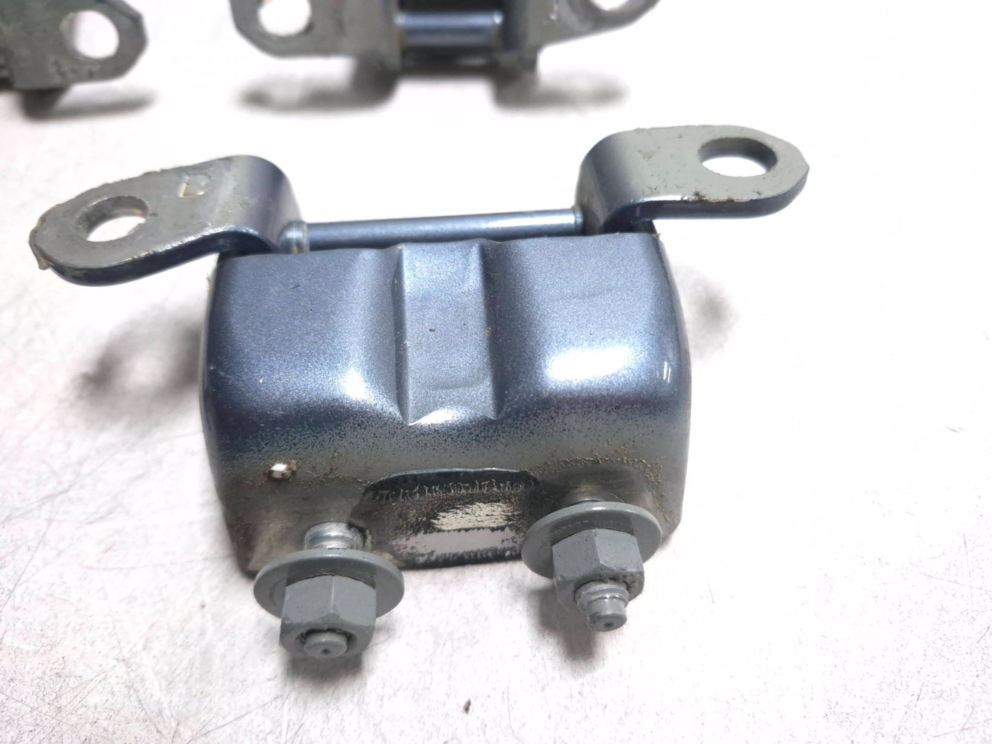 2010 Nissan Maxima Sv Passenger Side Door Hinge & Latch 6pcs W/ Bolt 8pcs OEM