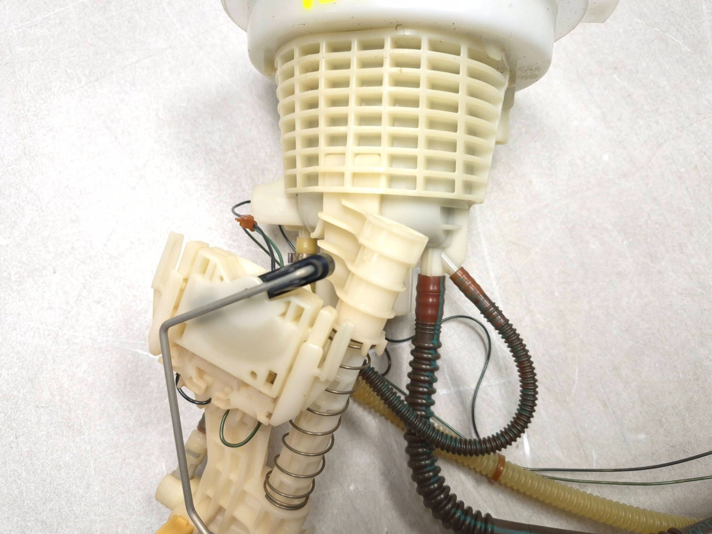 2018 Chrysler 300 Fuel Gas Pump Sending Unit OEM