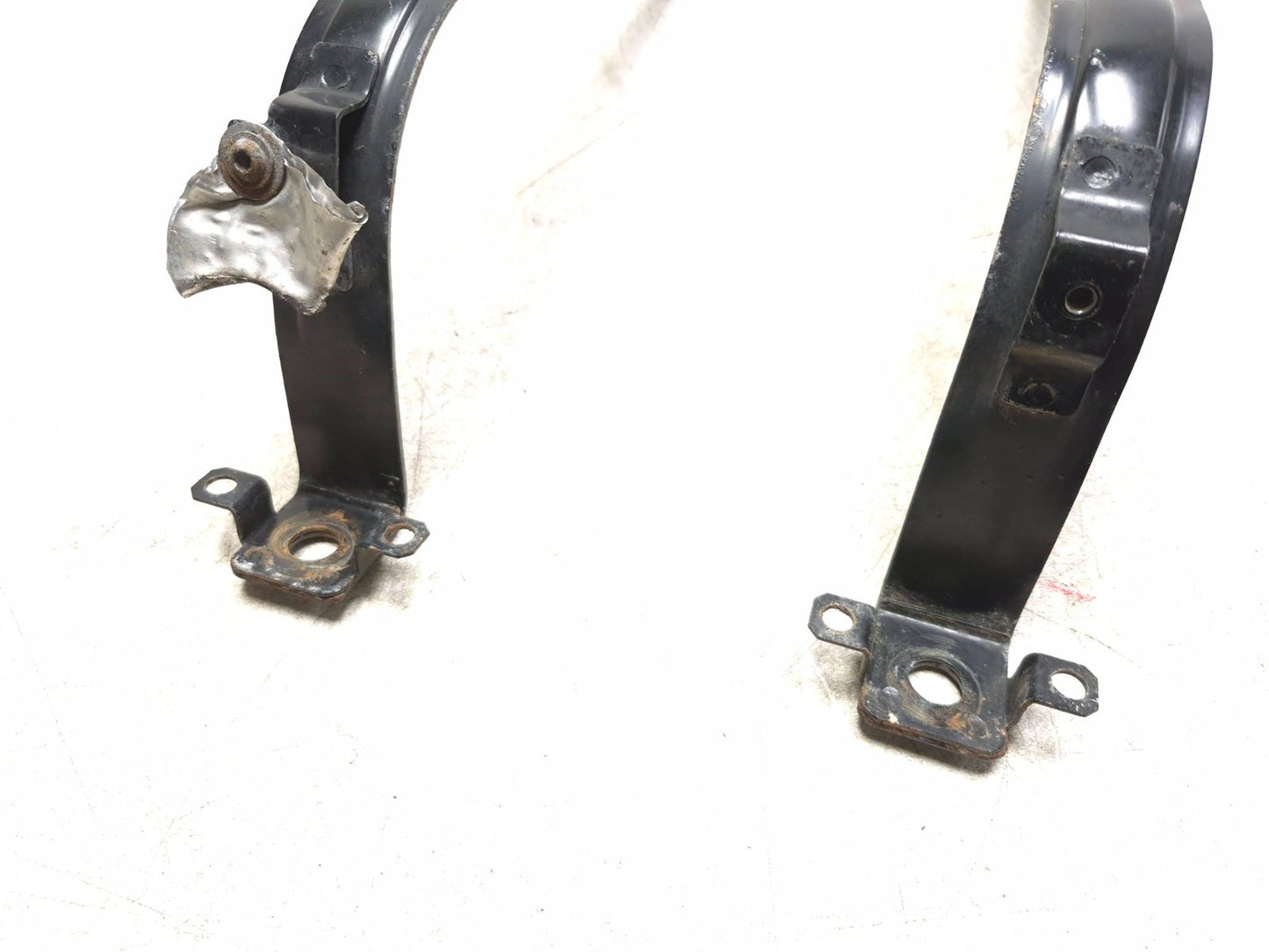 2021 Alfa Romeo Giulia Fuel Tank Strap Pair Oem✅