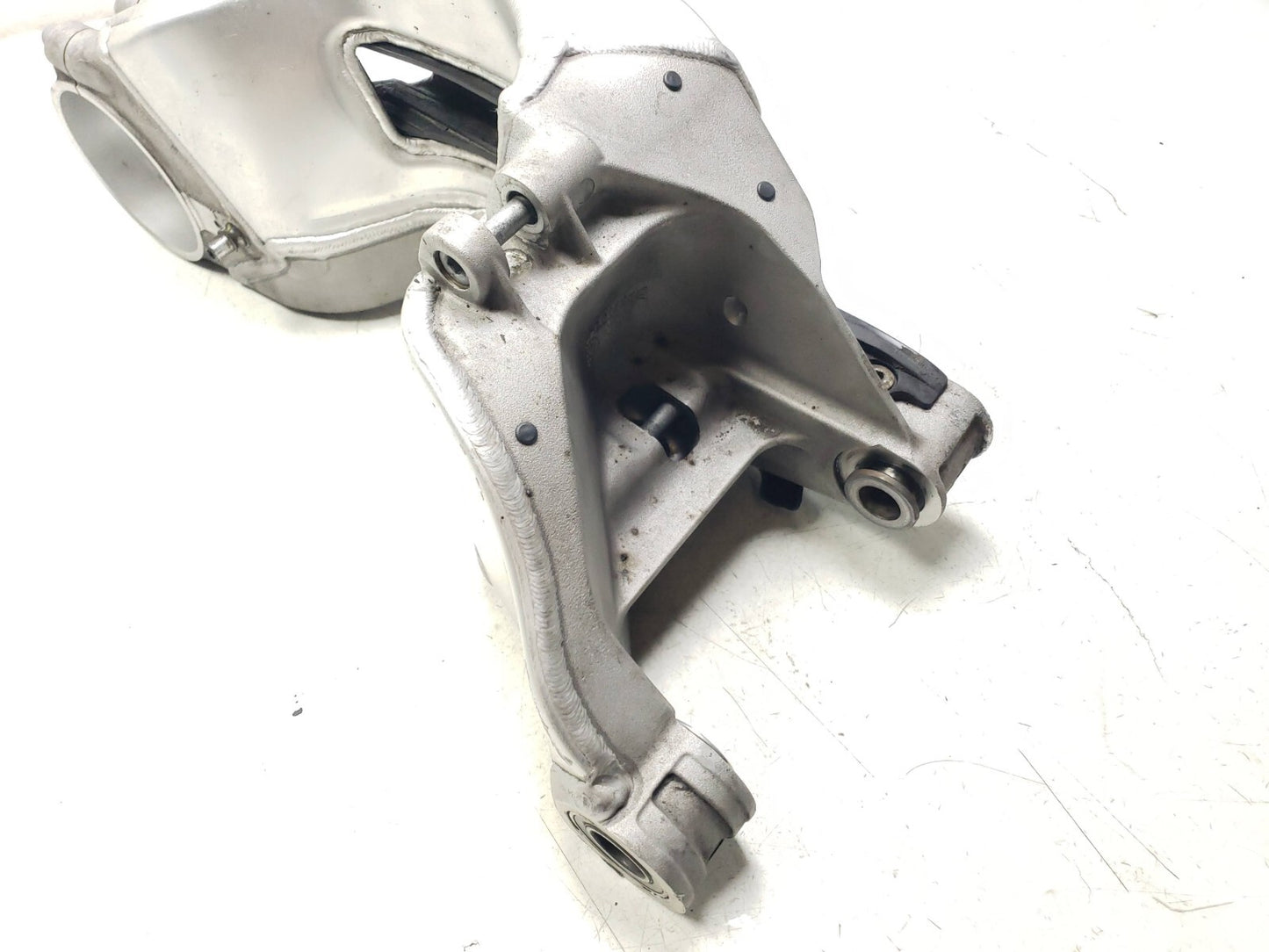 2008 - 2010 Ducati 848 Rear Swing Arm Frame 37531421c OEM