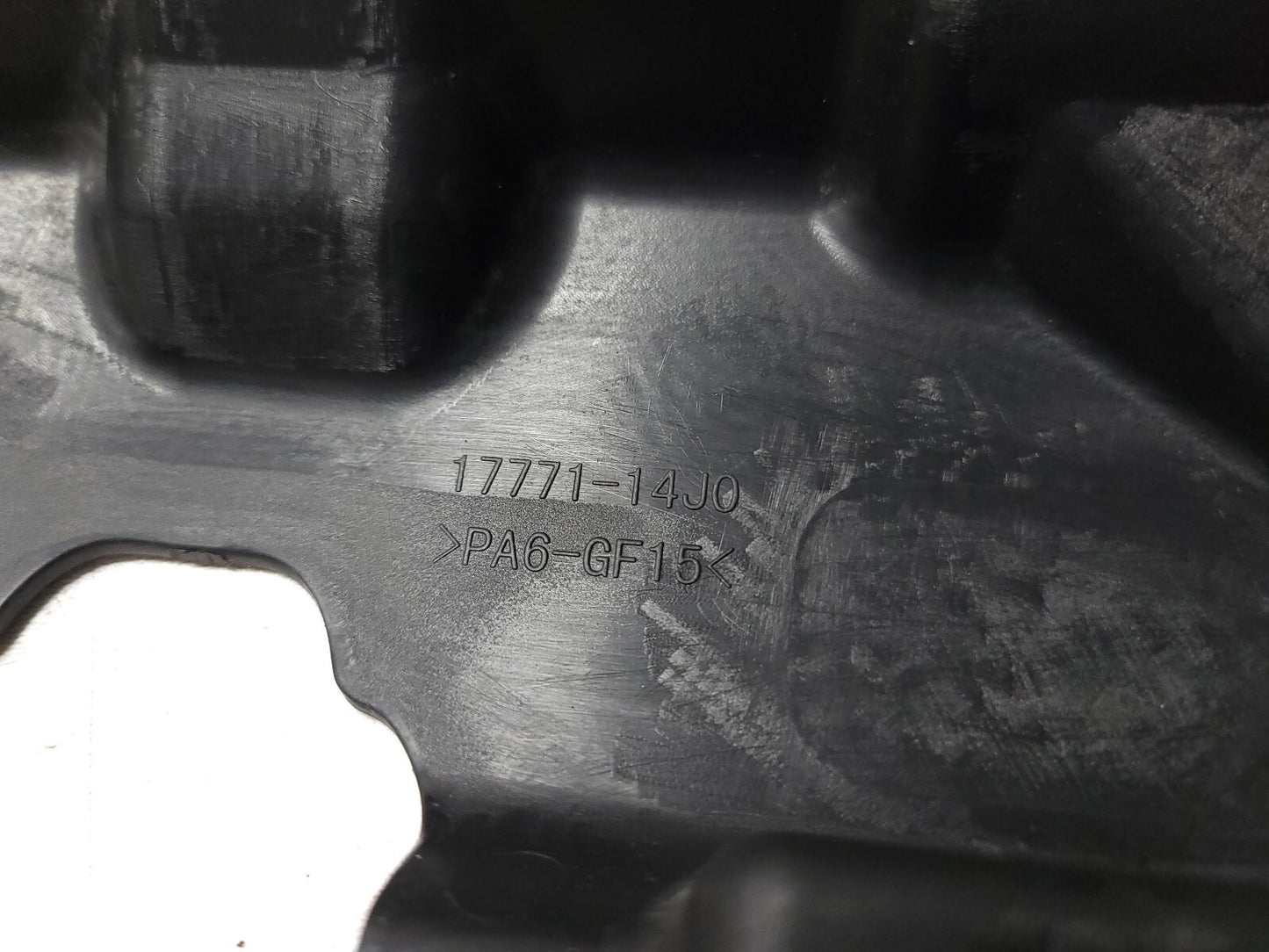 2011 - 2024 Suzuki Gsxr600 Gsxr750 Front Inner Hood Cover 17771-14j0 OEM