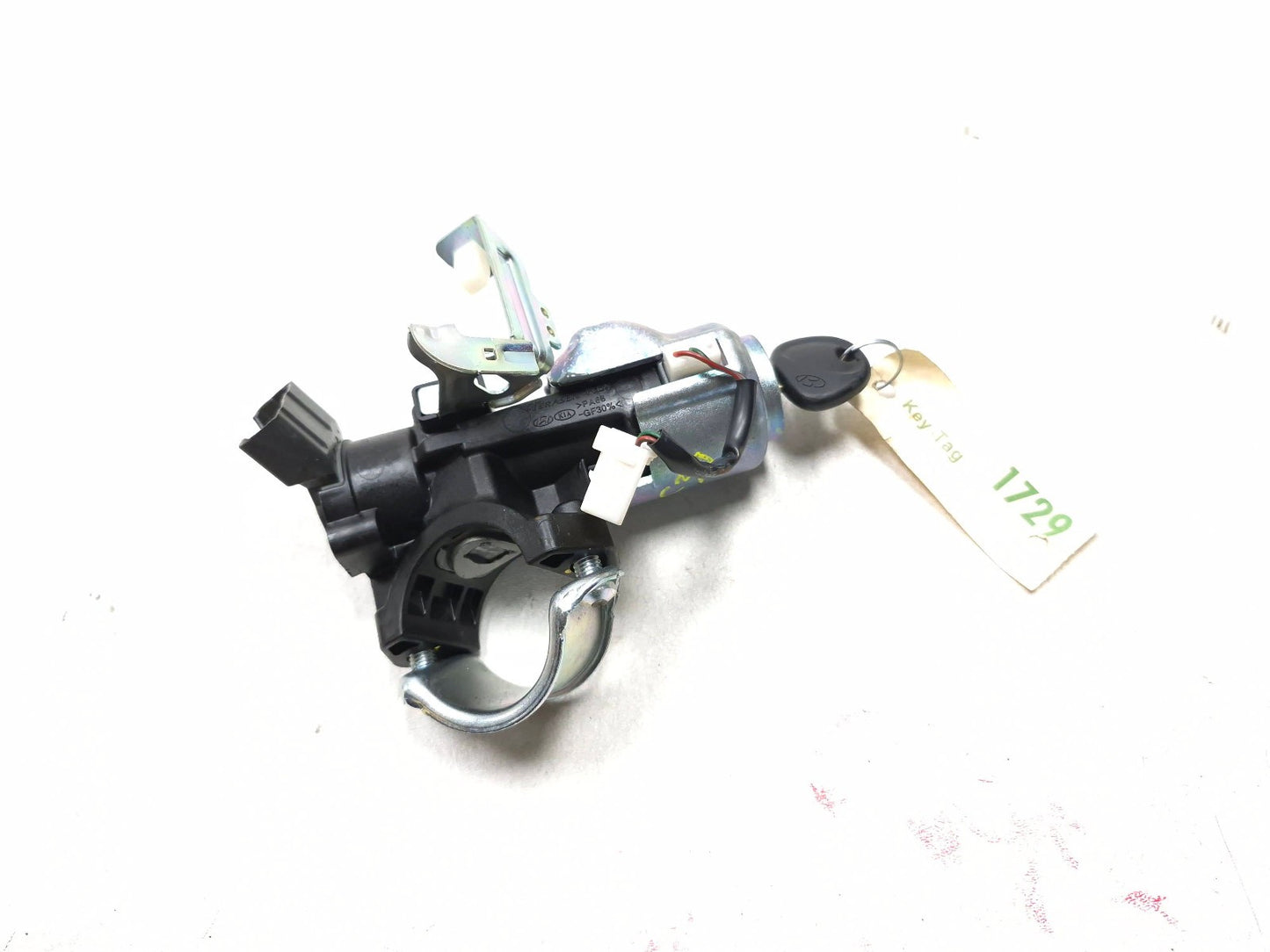 2014 Hyundai Accent Ignition Switch Cylinder With Key OEM 81910-1r110