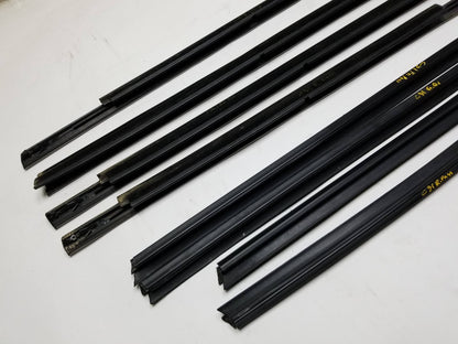 2012 Jeep Grand Cherokee Door Glass Belt Seal Molding Set OEM