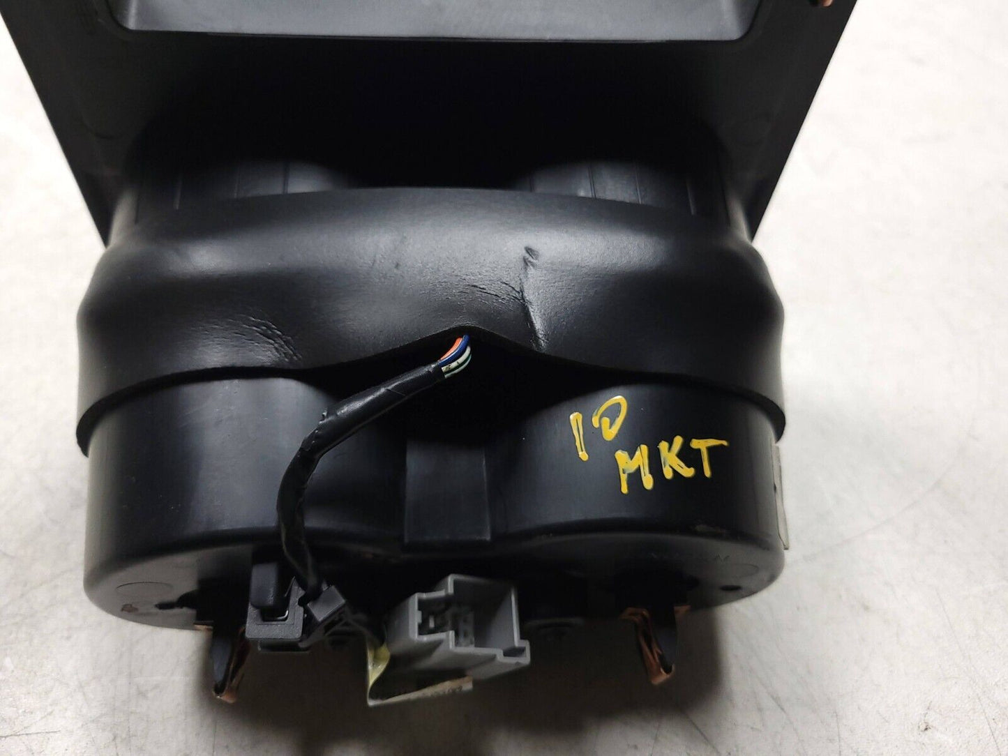 10-19 Lincoln MKT Center Console Cup Holder OEM