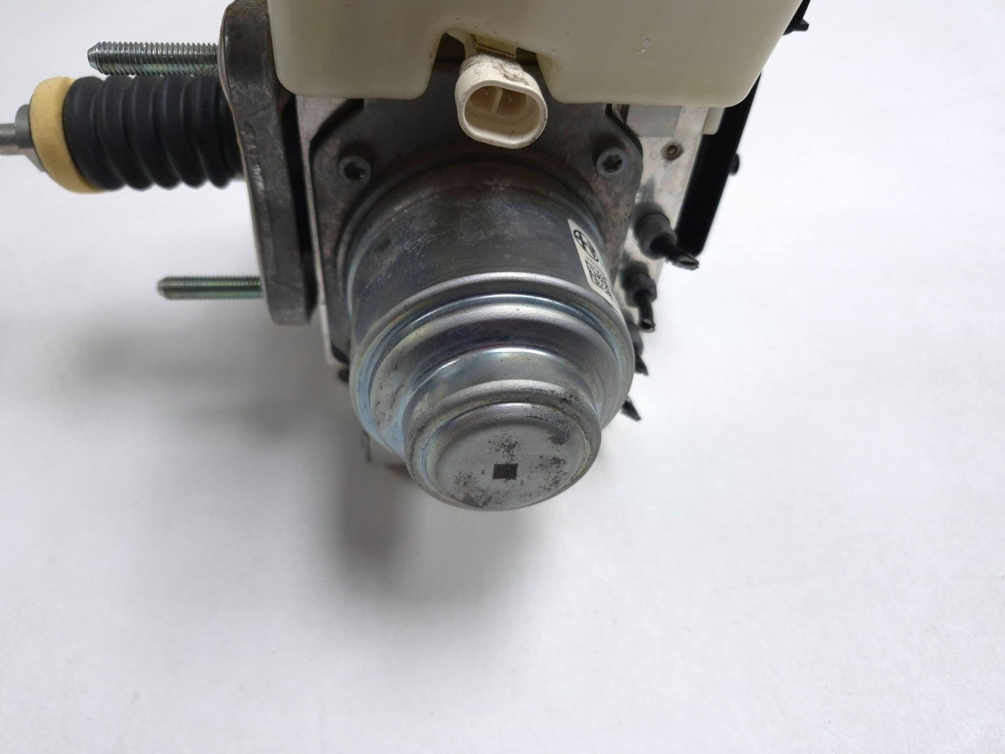 2021 Alfa Romeo Giulia Power Brake Booster W/ Master Cylinder OEM