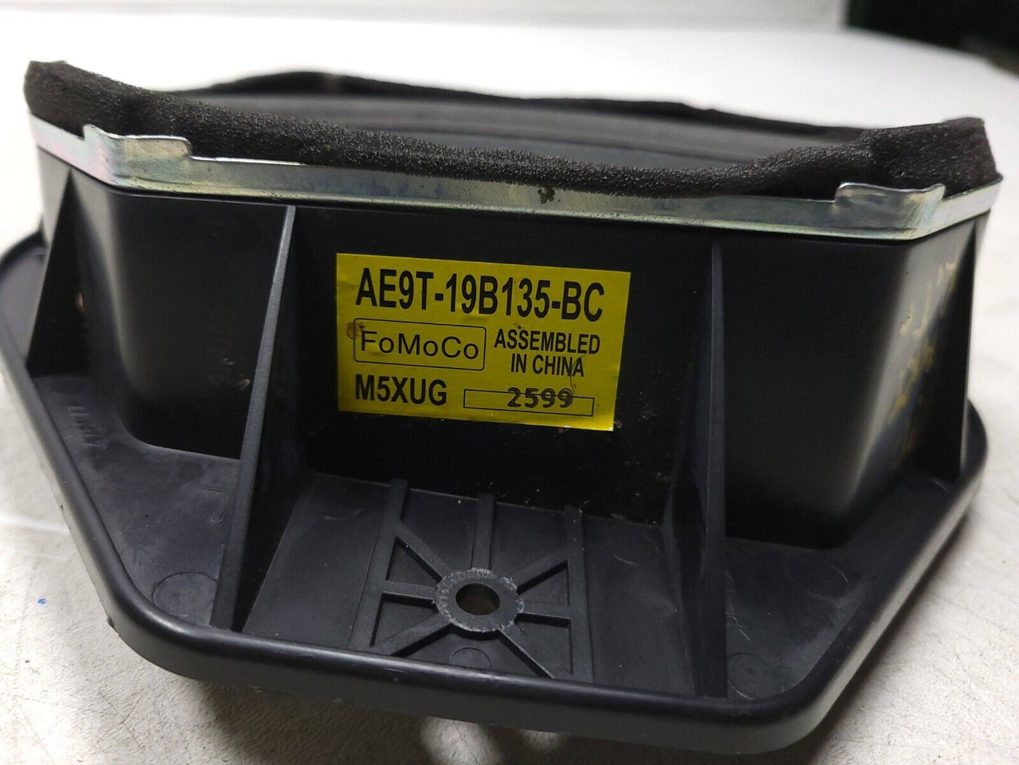 10-19 Lincoln MKT Rear Door Speaker Left & Right Pair OEM