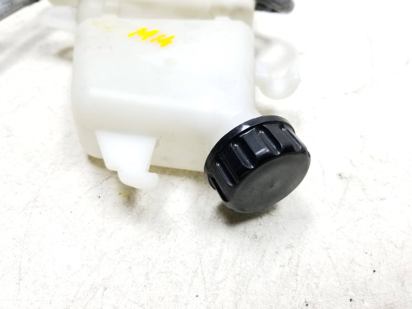 2015-2018 Kawasaki Klz1000 Versys 1000 Coolant Reservoir 43078-0074	 OEM