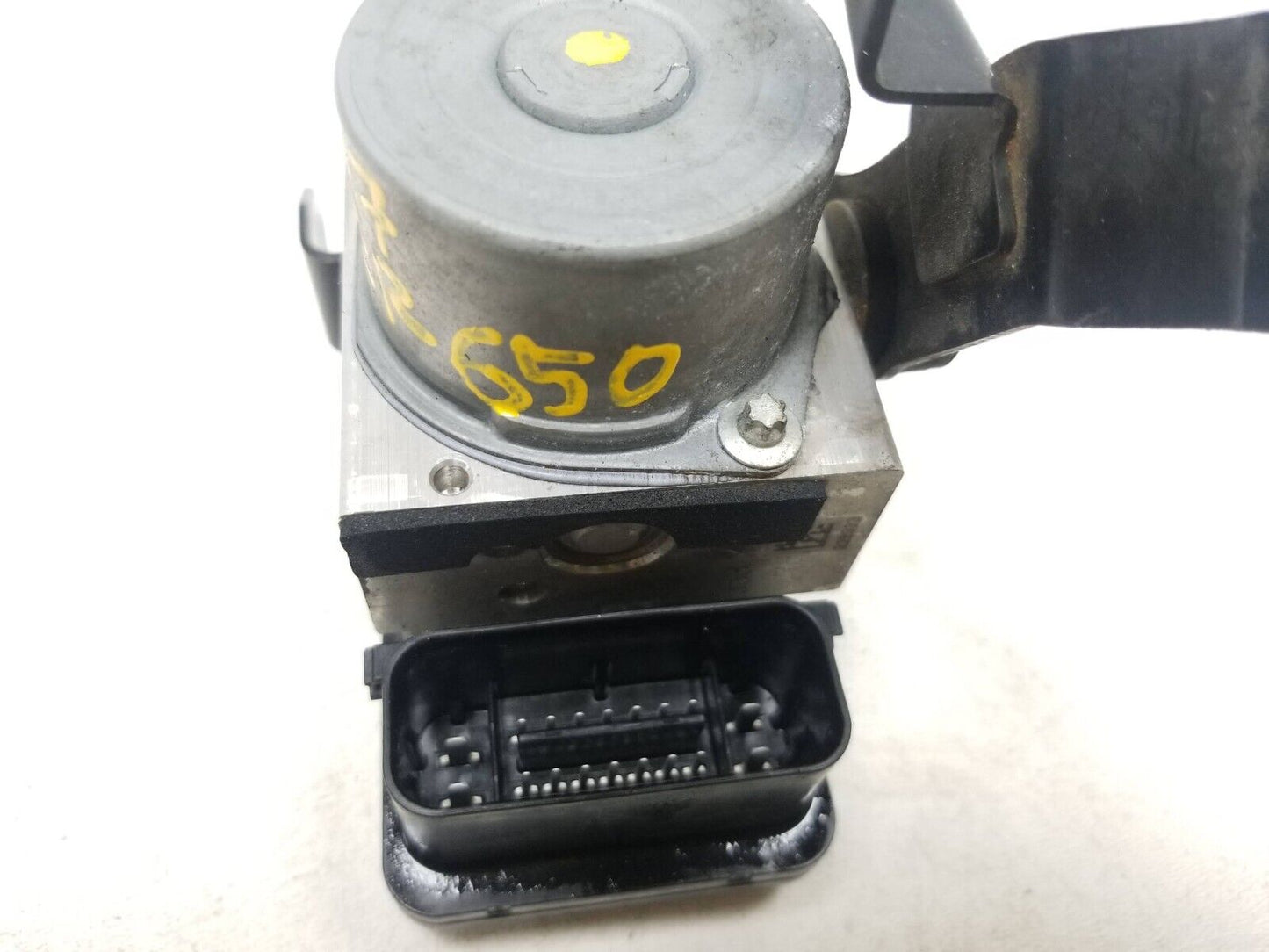 2017 - 2022 Kawasaki Ninja 650 Z650 Er650 ABS Pump 16082-0766
