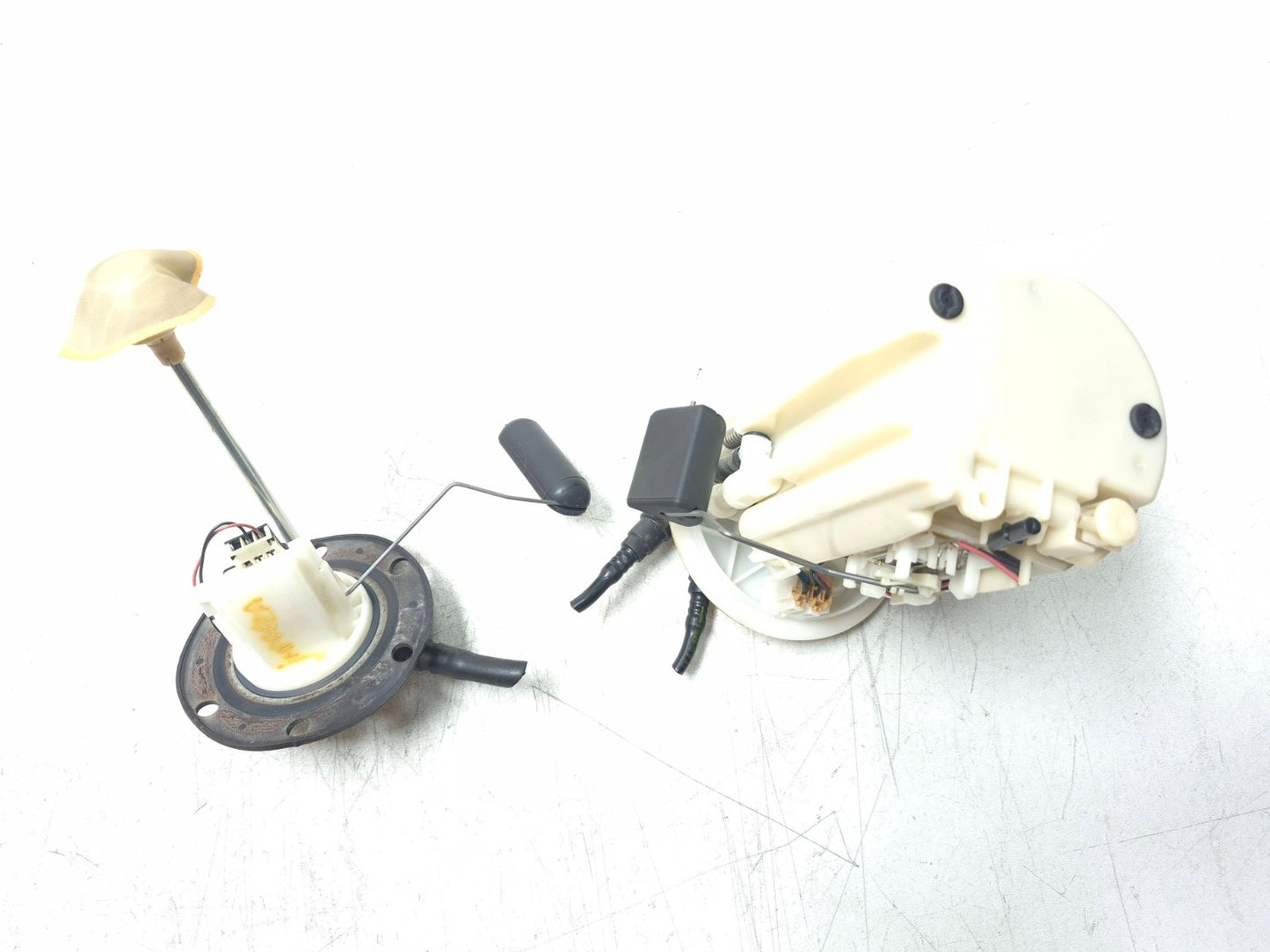 2010 Subaru Impreza Fuel Pump Assembly OEM