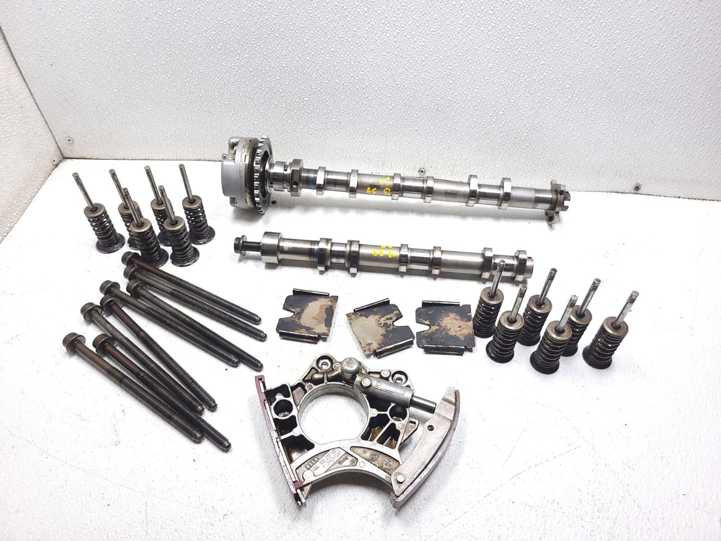 2013 Audi S4 3.0l Engine Camshaft & Valve & Chain Tensioner Left Driver Side OEM