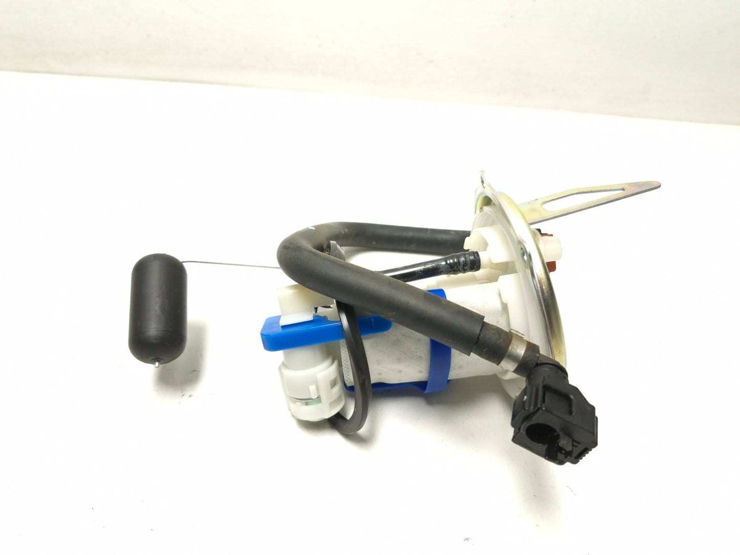2017 Yamaha Yzf R3 Fuel Pump W/ Hose OEM
