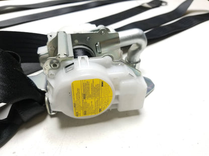 11-17 Lexus CT200h Front Seat Belt Passenger Oem✅