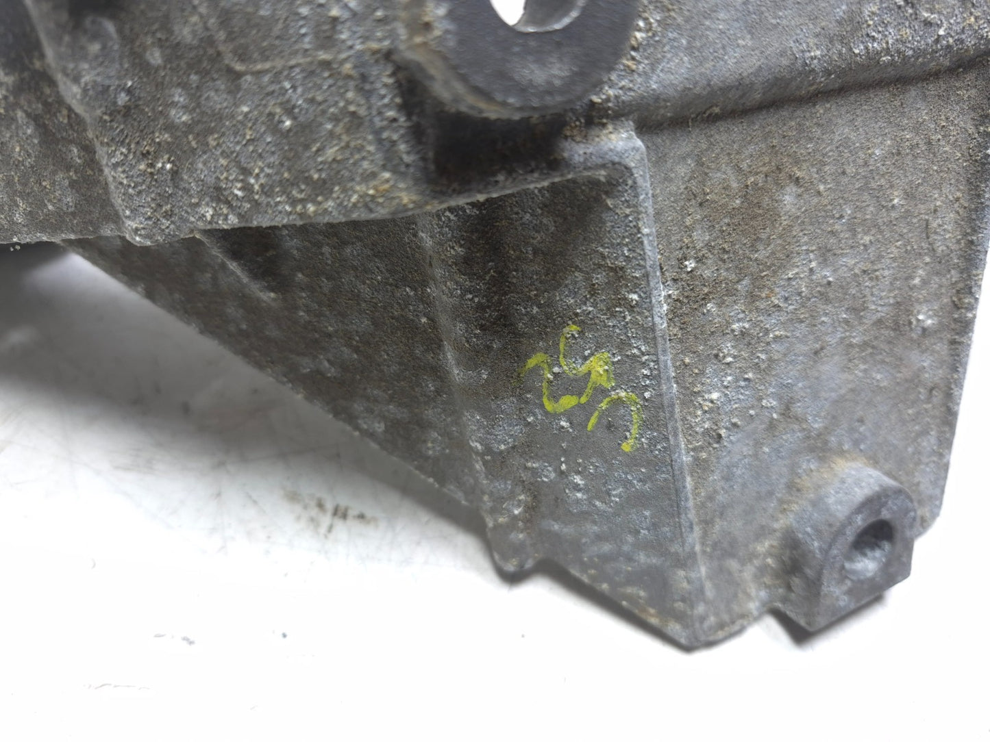 2008 BMW X6 E71 Center Firewall Bracket Mount OEM